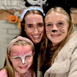 Meet your Posher, Leslie